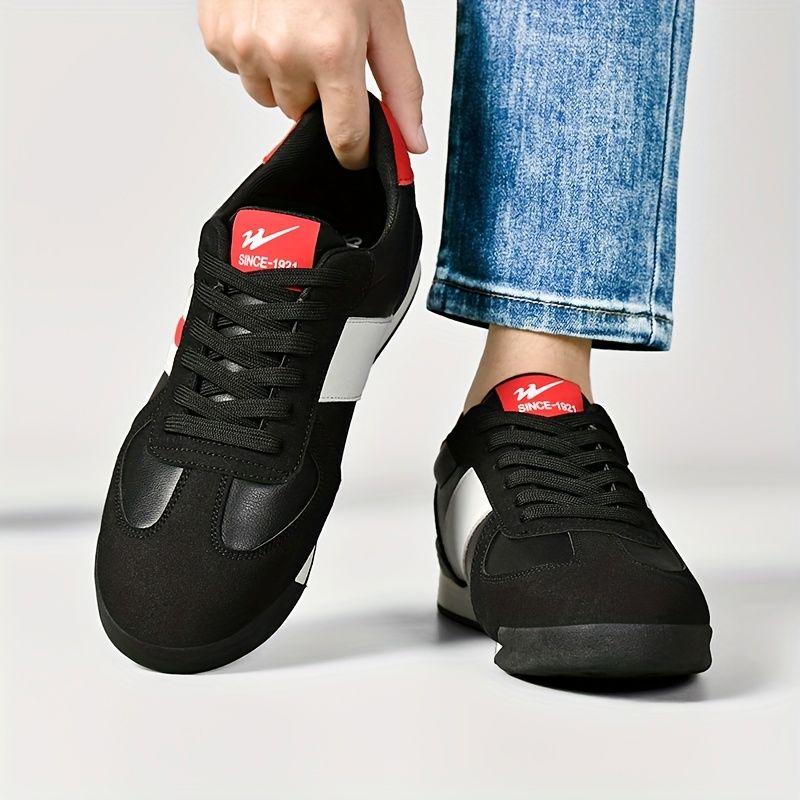 Sideline Leather Sneakers Belleza & Glamour 